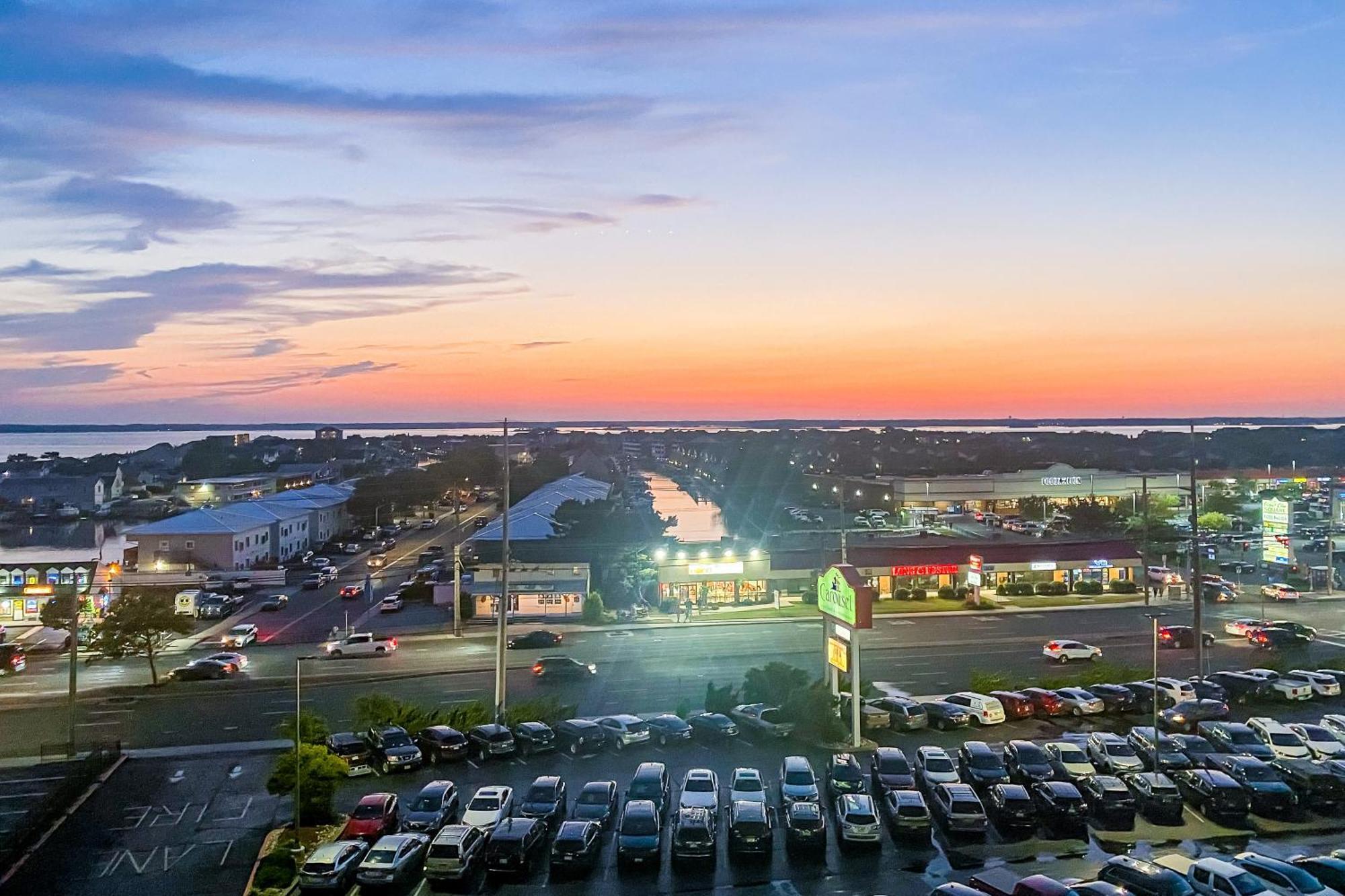 Carousel Condos Ошен Сити Номер фото